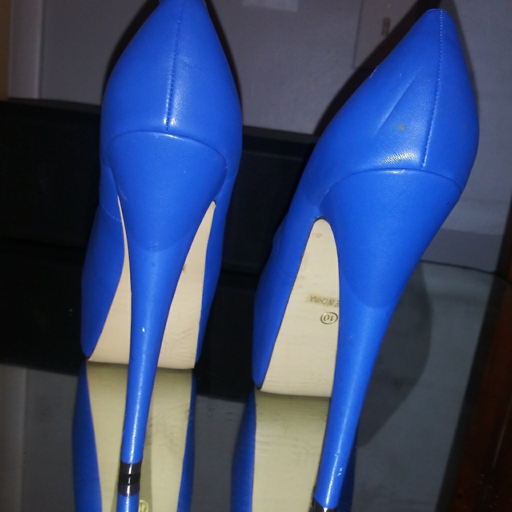 Pumps - Picture 4 of 7